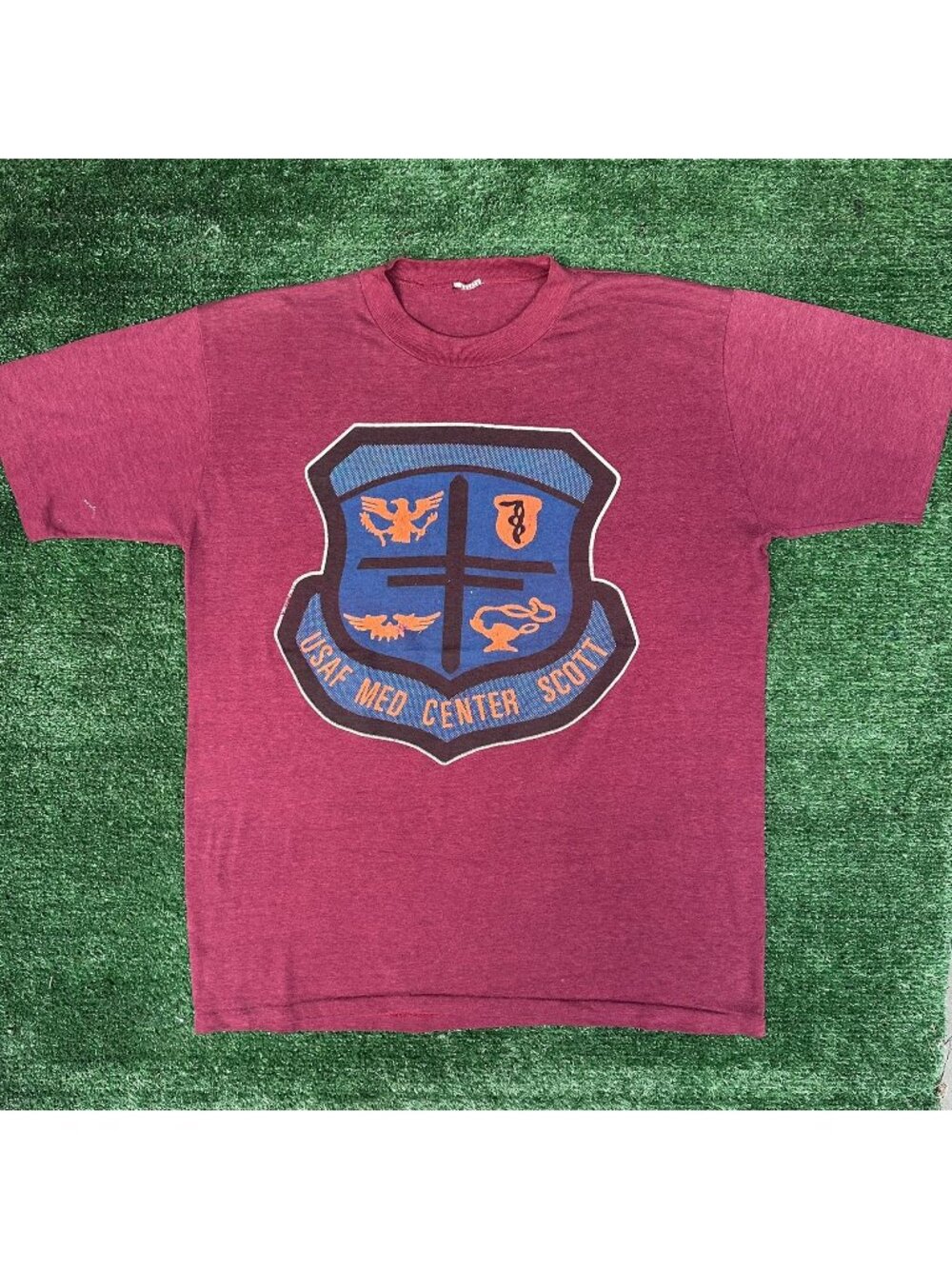 Vintage 80s US Air Force Medical Center T-Shirt Burgundy L Military Scott AFB